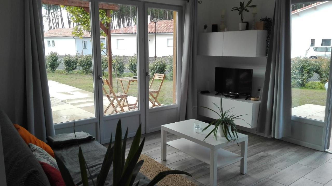 Maison Moderne Proche Lac Et Plage Леон Экстерьер фото